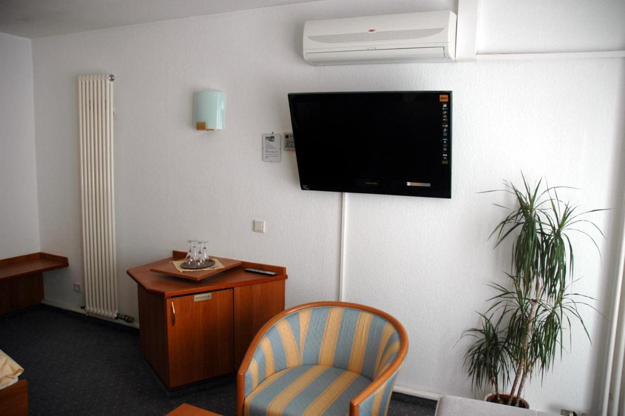 Parkhotel Goldlinde Bodenwerder Exteriér fotografie