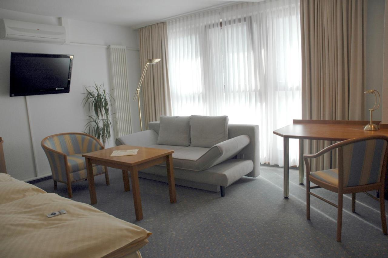 Parkhotel Goldlinde Bodenwerder Exteriér fotografie
